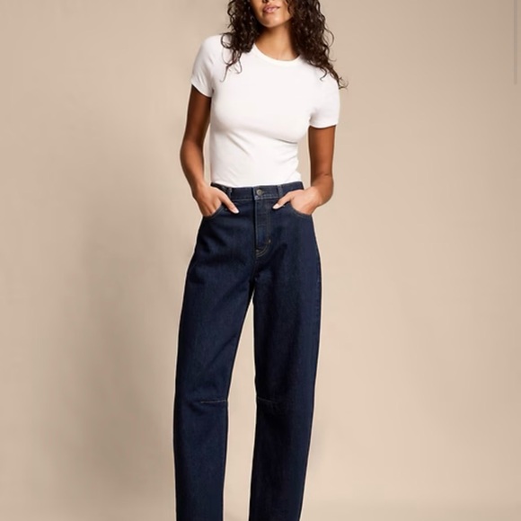 EUC Banana Republic Mid-Rise Barrel Ankle Jeans--sz 29 - Picture 4 of 11